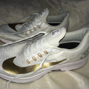 Men’s White and Gold Nike Sneakers